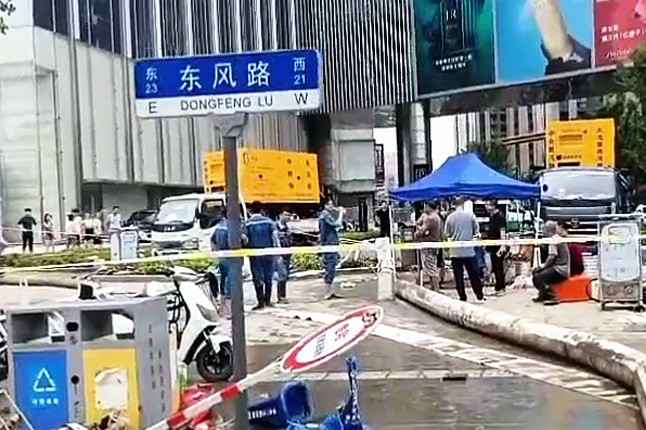 爱体育官方端网站登录入口-爱体育(中国)排涝突击队在排涝现场